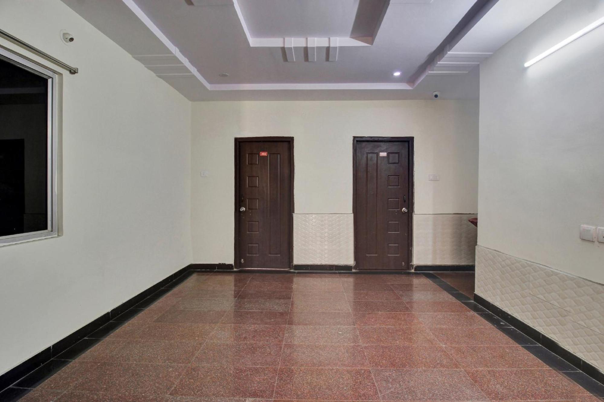 Hotel O Lavish Stay Sururnagar Esterno foto